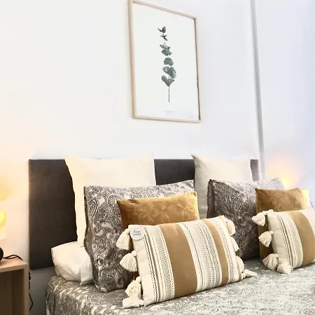 Holidays - Apto A Centrico Terraza Con Garaje Gratis